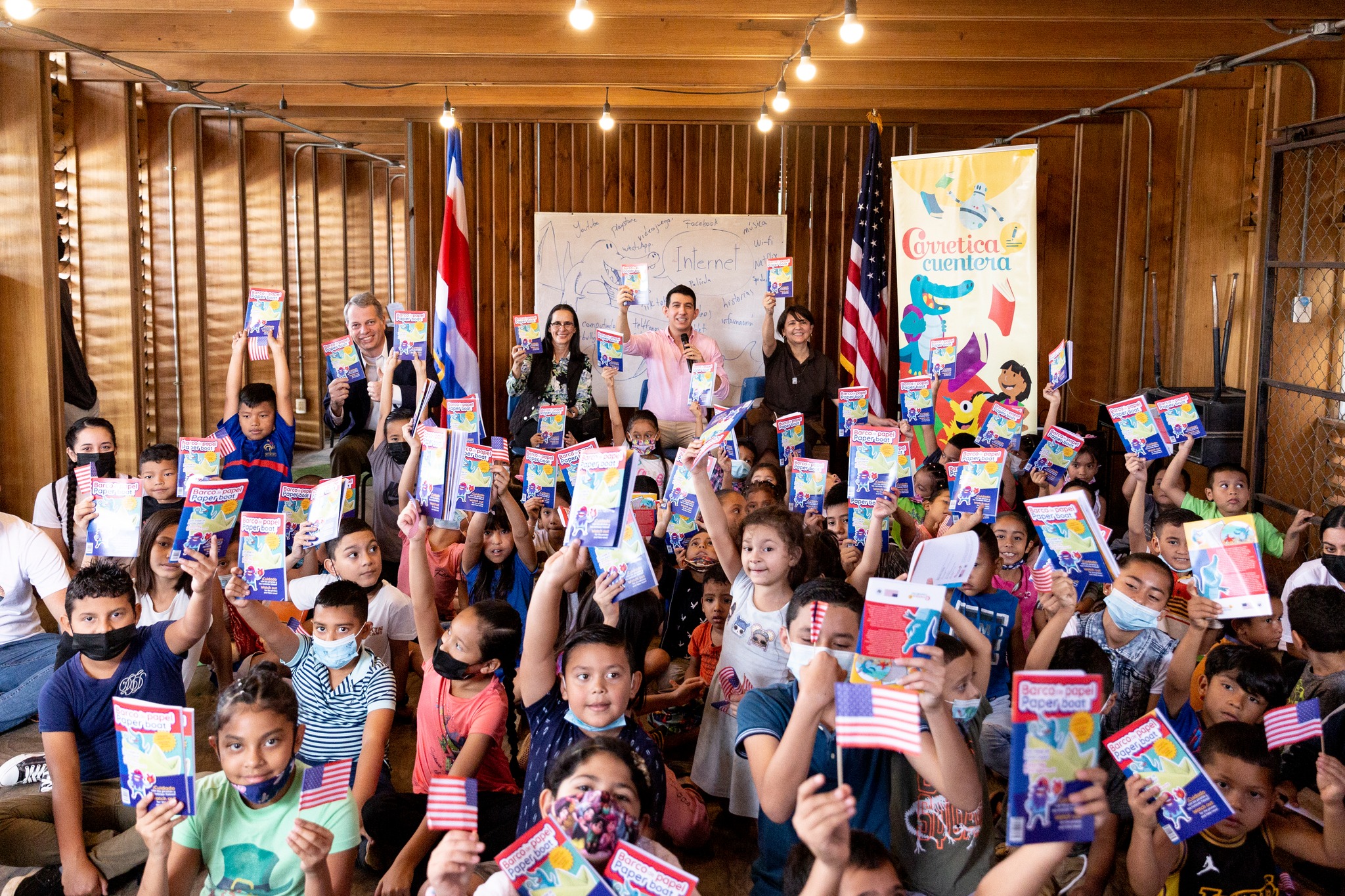 Feliz acto participando cívico