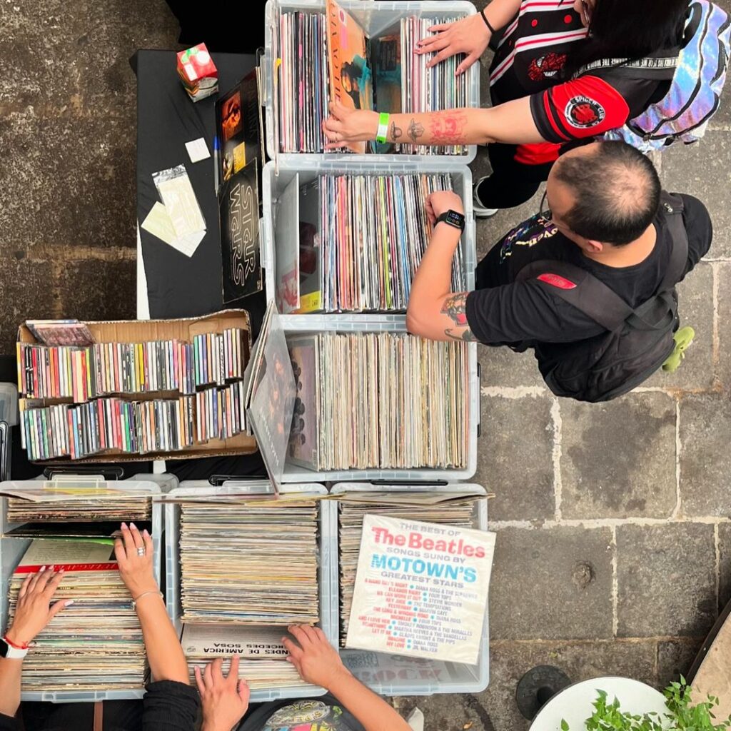 Profitez du marché culturel du disque vinyle à San José : musique, culture et collection le 1er septembre, entrée gratuite !