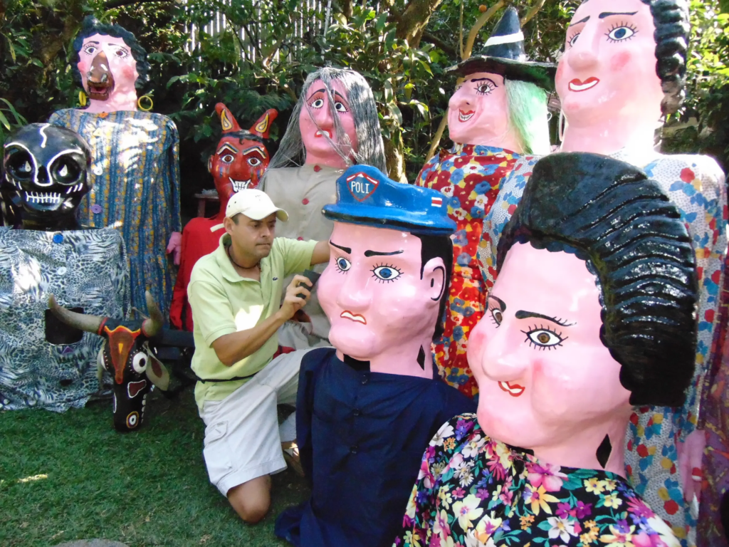 Día de la Mascarada Tradicional